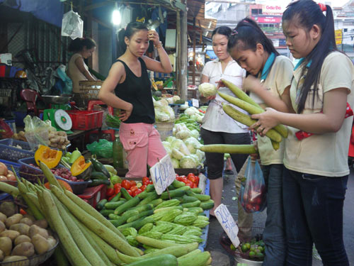 Khi cái bụng chưa no... - Ảnh 1.