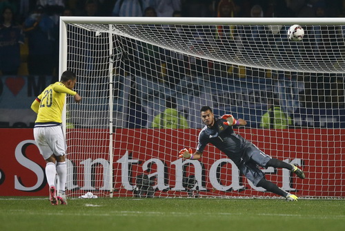 Cảnh thực hiện loạt đá luân lưu ở Copa America