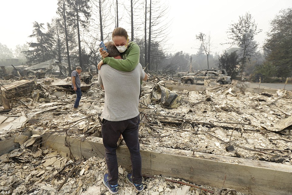 Cháy rừng ở California: Cứ như bị tấn công hạt nhân - Ảnh 8.