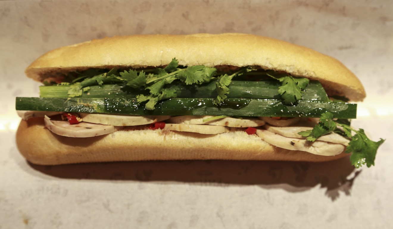 8 tiệm bánh mì thịt Việt Nam ngon nức tiếng ở Hồng Kông - Ảnh 4. 8 tiệm bánh mì thịt Việt Nam ngon nức tiếng ở Hồng Kông - Ảnh 4.