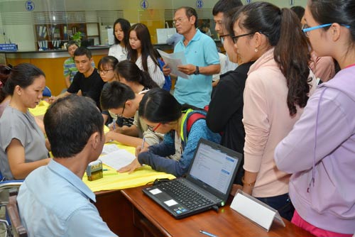 Đại học địa phương rầm rộ tuyển bổ sung - Ảnh 1.