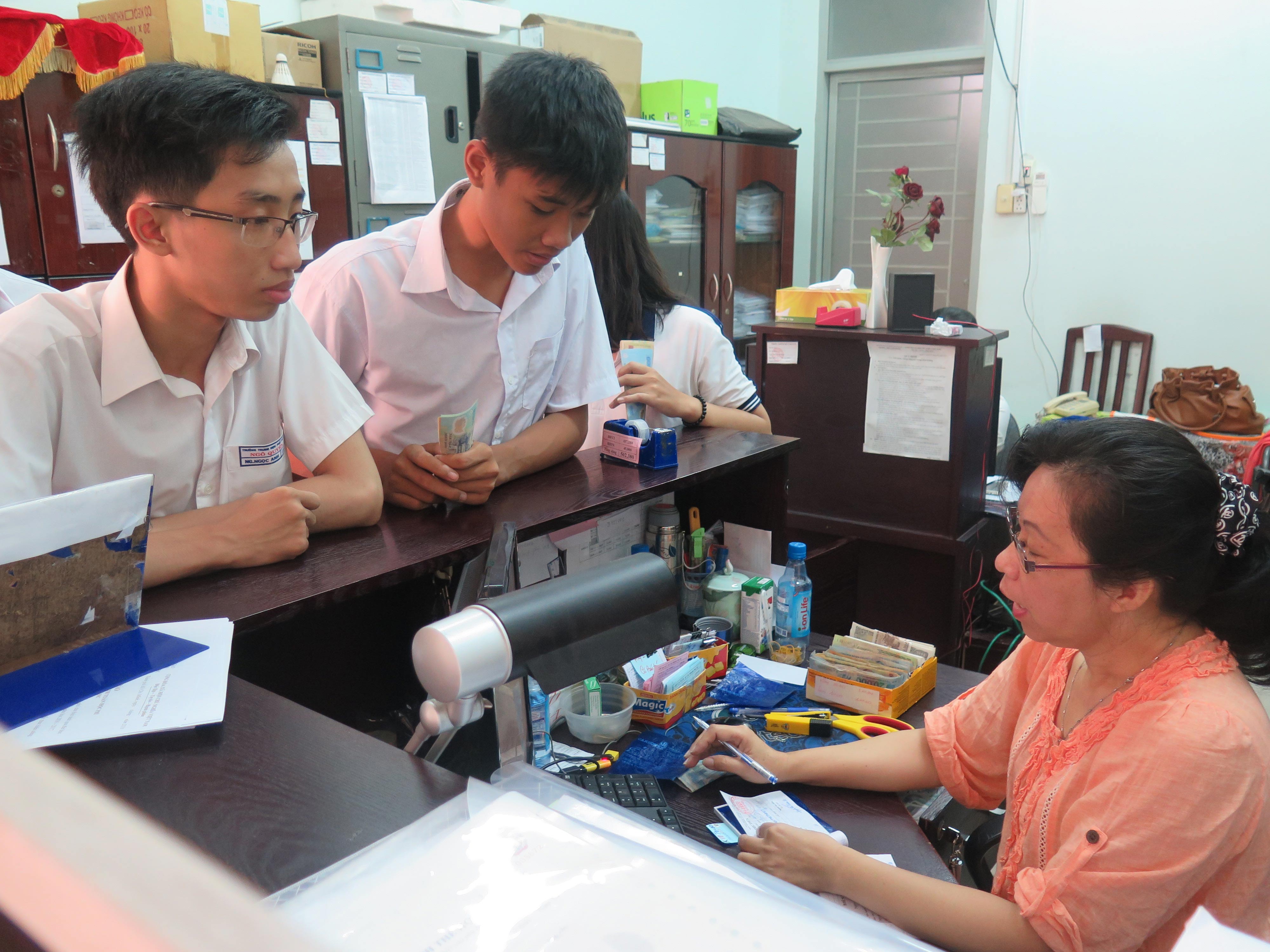 Nhiêu khê thẻ học đường - Ảnh 1. Nhiêu khê thẻ học đường - Ảnh 1.