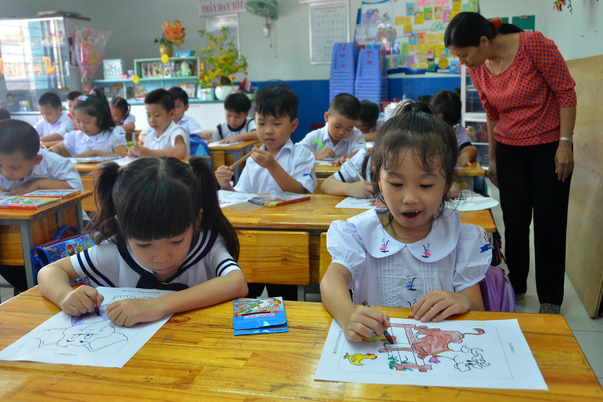 Giáo viên sợ… tập huấn - Ảnh 1. Giáo viên sợ… đào tạo - Ảnh 1.