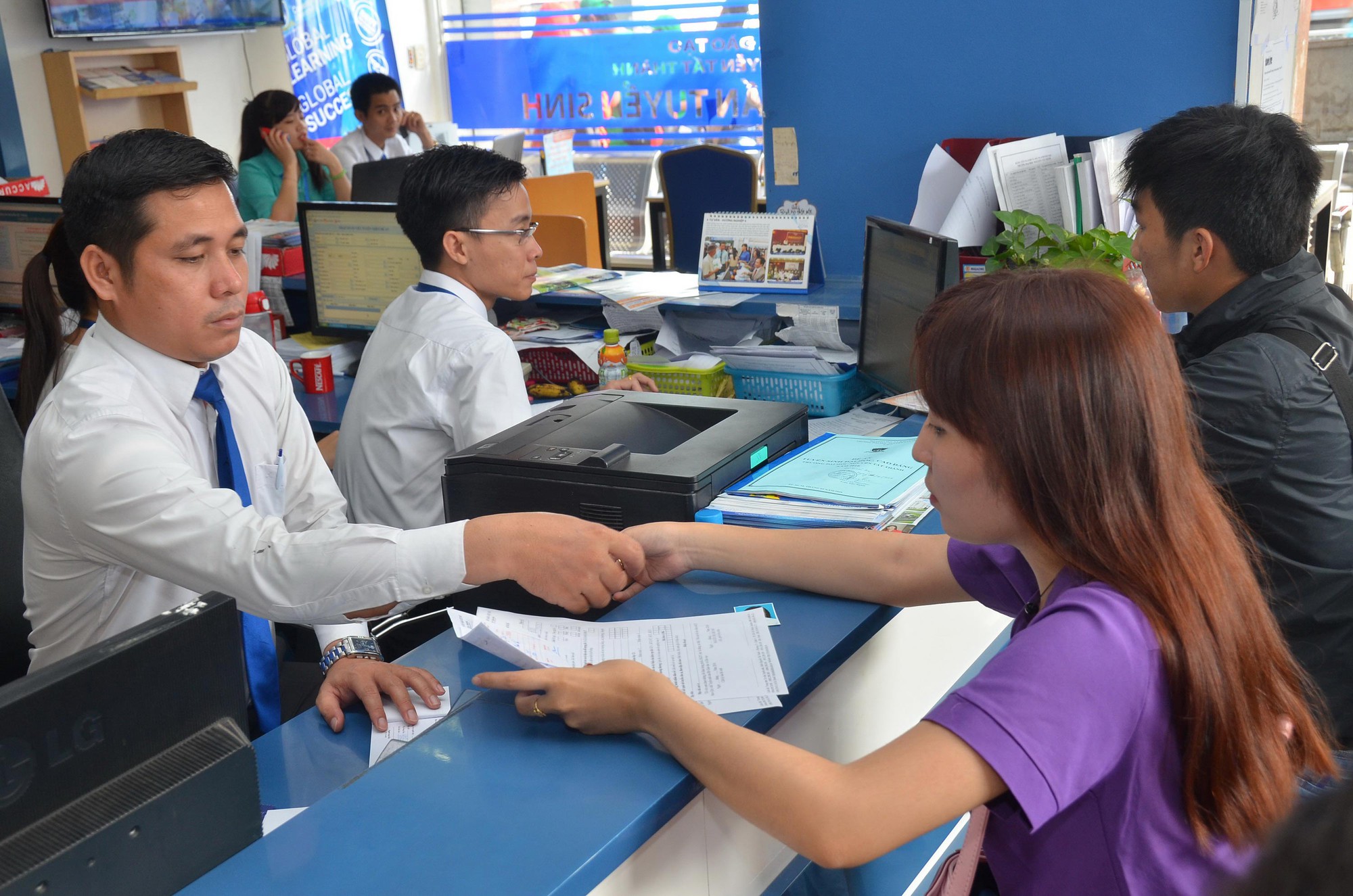 Giảm quền hạng của hiệu trưởng - Ảnh 1. Giảm quyền lực của hiệu trưởng - Ảnh 1.