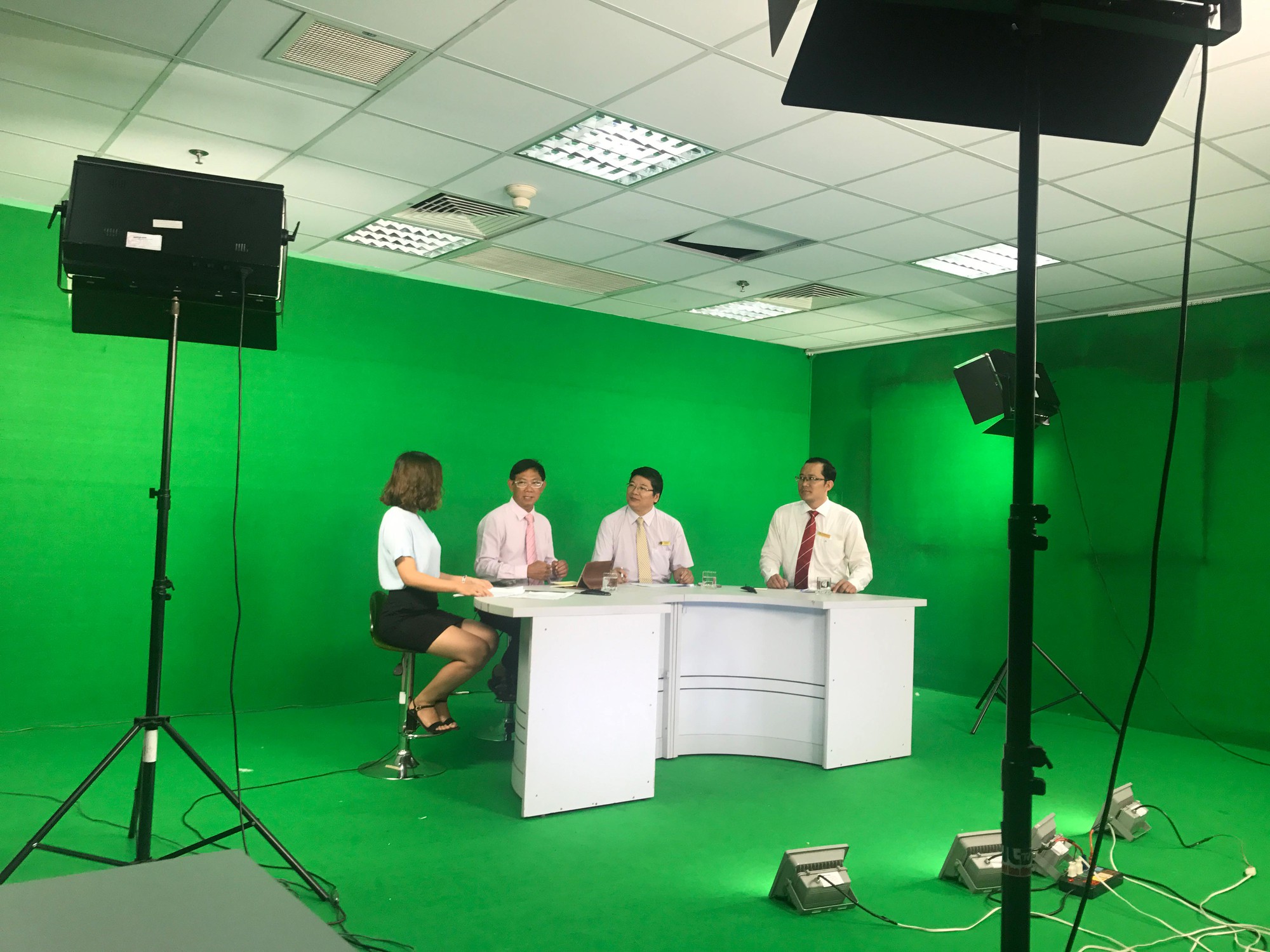 Talk show: Nhìn lại tuyển sinh nhiều trường ngoài công lập - Ảnh 1. Talk show: Nhìn lại tuyển sinh các trường ngoài quốc lập - Ảnh 1.