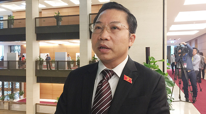 Bí thư Hải Dương chưa phản hồi dùng bằng cấp người khác với ĐBQH - Ảnh 1. Bí thư Hải Dương chưa phản hồi áp dụng chứng chỉ người khác với ĐBQH - Ảnh 1.