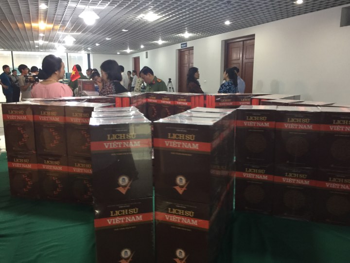 Sách sử chỉ đích danh quân Trung Quốc xâm lược Việt Nam - Ảnh 1. Sách sử chỉ đích danh quân Trung Quốc xâm lược Việt Nam - Ảnh 1.