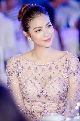 Phạm Hương: Không dễ có tình bạn trong showbiz - Ảnh 5.