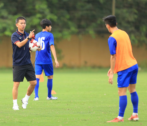 HLV Hoàng Anh Tuấn khẳng định các cầu thủ U20 sẽ đá sòng phẳng với U20 Argentina nhằm có tâm lý tự tin khi sang Hàn Quốc Ảnh: HẢI ANH