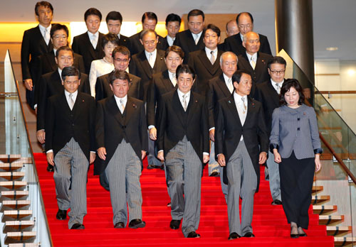 Lựa chọn an toàn của Thủ tướng Shinzo Abe - Ảnh 1.