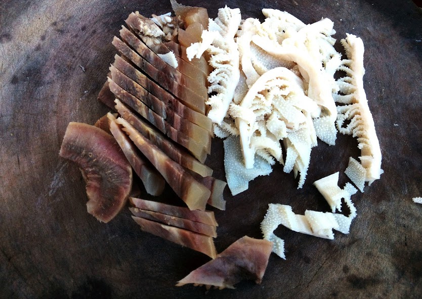 Ghiền gân kiệu xứ Huế hơn ghiền người yêu - Ảnh 4. Ghiền gân kiệu xứ Huế hơn ghiền người yêu - Ảnh 4.