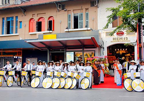 Nhà hàng Hẻm 12 - Hoài niệm về một Sài Gòn xưa - Ảnh 2. Nhà hàng Hẻm 12 - Hoài niệm về một Sài Gòn xưa - Ảnh 2.