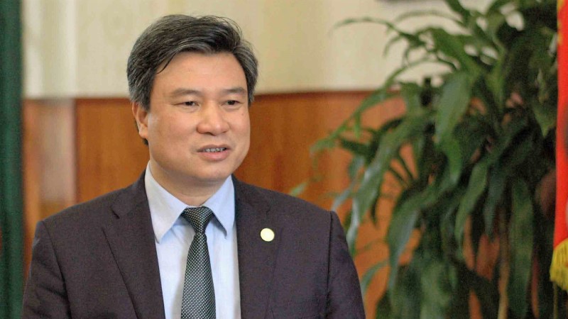 Thủ tướng bổ dụng 2 tân thứ trưởng Bộ GD-ĐT - Ảnh 2. Thủ tướng bổ nhiệm 2 tân thứ trưởng Bộ GD-ĐT - Ảnh 2.