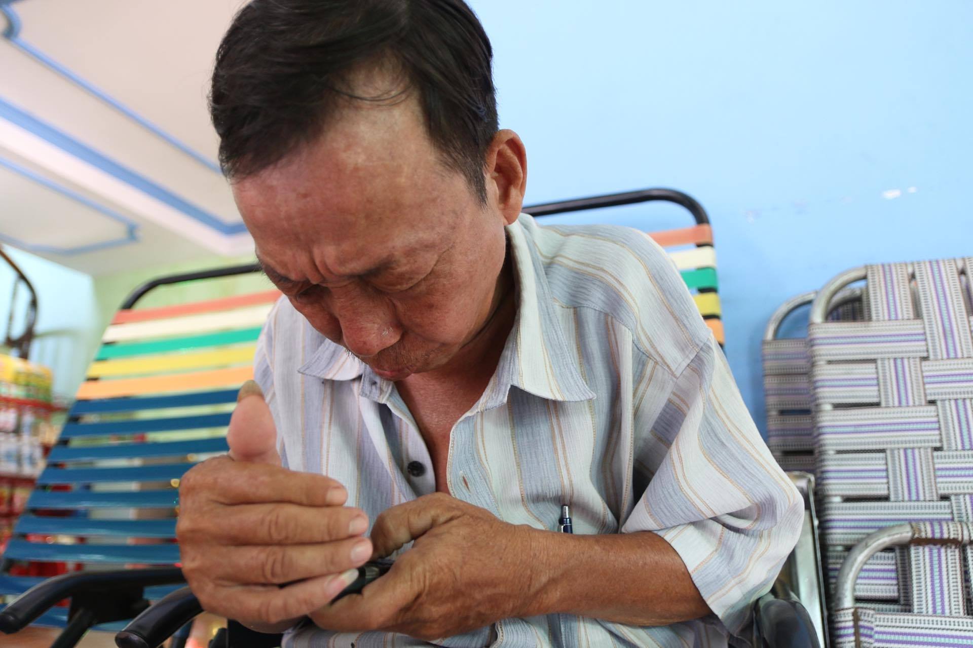 Bác tài xe ôm buồn ngủ gặp chiếu manh - Ảnh 2. Bác tài xe ôm buồn ngủ gặp chiếu manh - Ảnh 2.