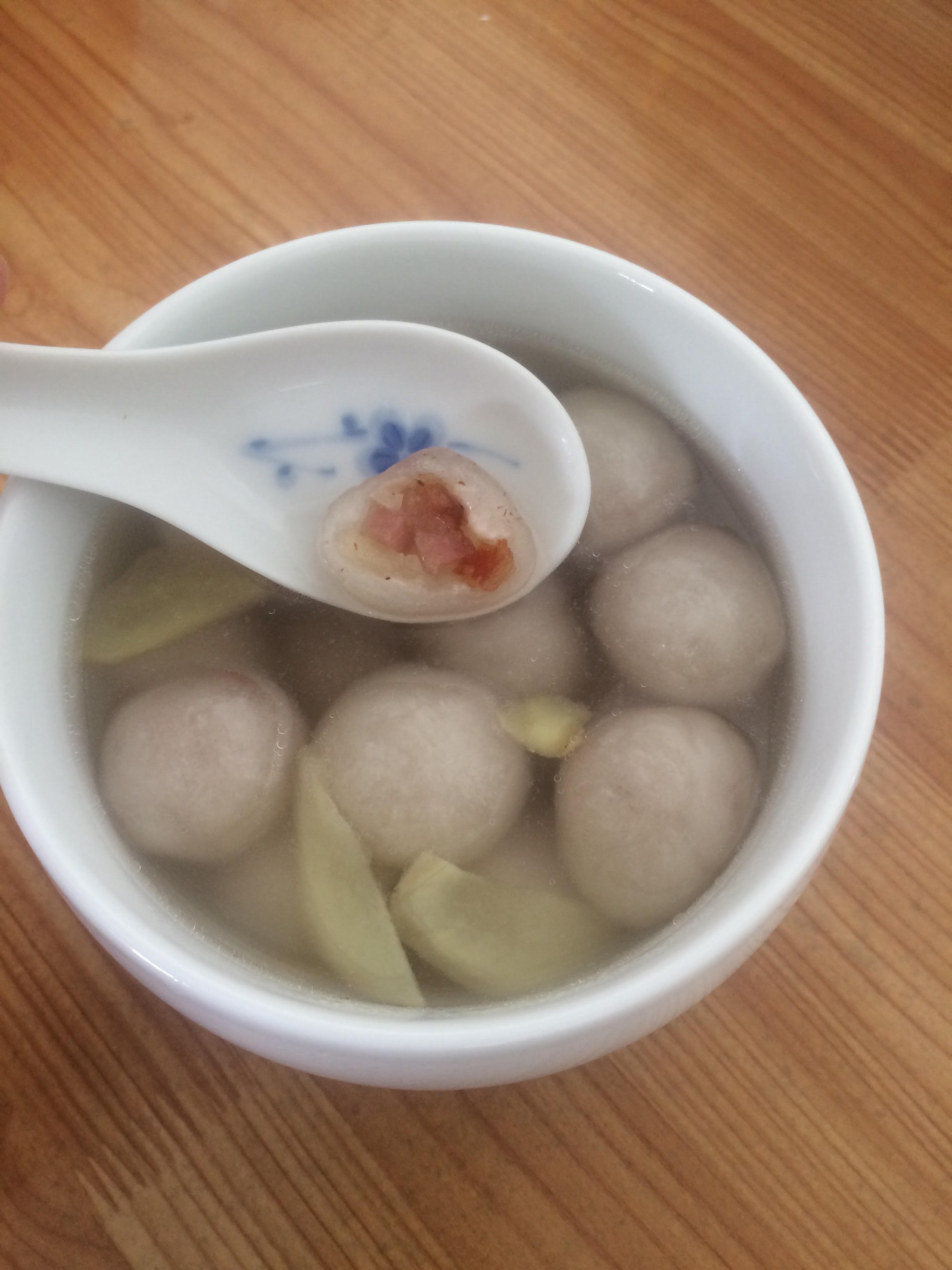 Chè heo quay, nghe kỳ kỳ nhưng mà cực ngon - Ảnh 4. Chè heo quay, nghe kỳ kỳ nhưng mà cực ngon - Ảnh 4.