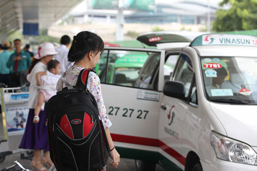 Rối rắm quản lý taxi - Ảnh 1.