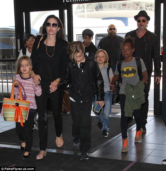Cả gia đình Brangelina thuở bên nhau