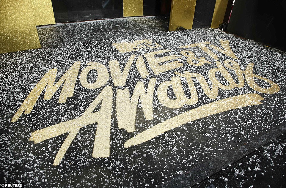 Mưa đá phá thảm đỏ MTV Movie Awards - Ảnh 6. Mưa đá phá thảm đỏ MTV Movie Awards - Ảnh 6.