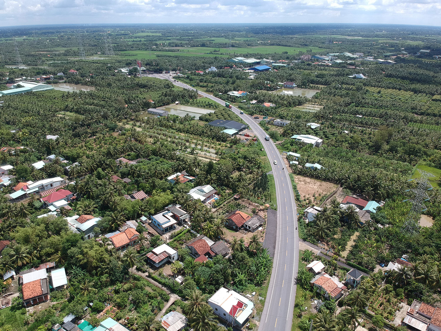 Trạm thu phí Cai Lậy: Duyệt 1 đường, làm 1 nẻo - Ảnh 1. Trạm thu phí Cai Lậy: Duyệt 1 đường, làm 1 nẻo - Ảnh 1.