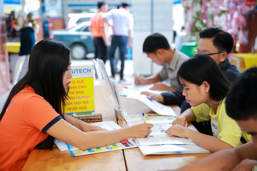 Nhiều trường đh chưa có sĩ tử nhập học - Ảnh 1.