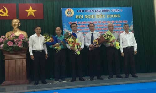 Tuyên dương chủ doanh nghiệp - Ảnh 1.