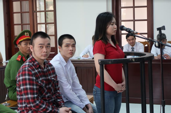 Nữ sinh bị tạt axit trần ai t&igrave;m sự tự tin - Ảnh 2.