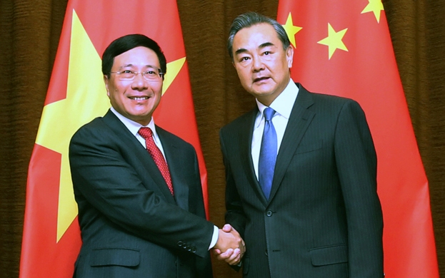 Phó Thủ tướng Chính phủ, Bộ trưởng Ngoại giao Phạm Bình Minh và Bộ trưởng Ngoại giao Trung Quốc Vương Nghị