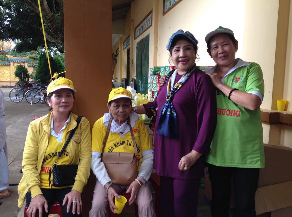 NSND Lệ Thủy dốc sức kh&aacute;m chữa bệnh cho d&acirc;n ngh&egrave;o - Ảnh 3.