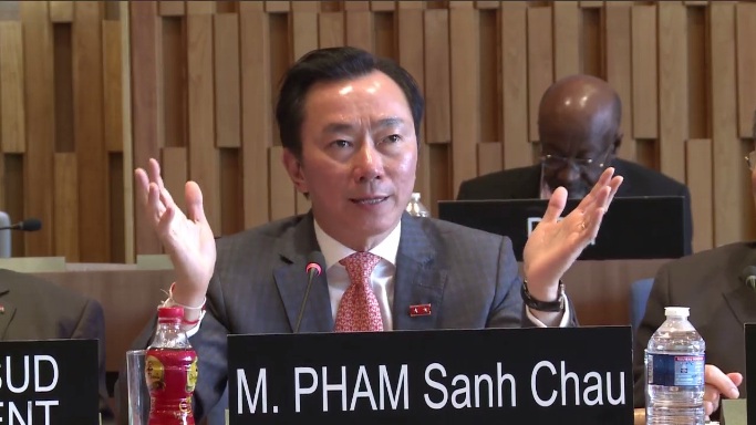 Đại sứ Phạm Sanh Châu phát biểu mở đầu buổi phỏng vấn