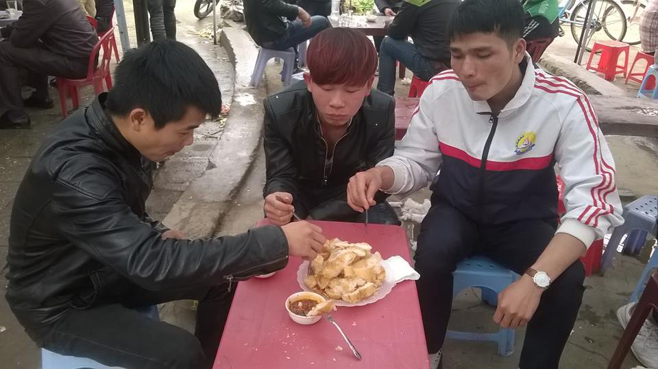 Chỉ là bánh mì thôi nhưng ăn ở Lạng Sơn khác đấy! - Ảnh 4. Chỉ là bánh mì thôi nhưng ăn ở Lạng Sơn khác đấy! - Ảnh 4.