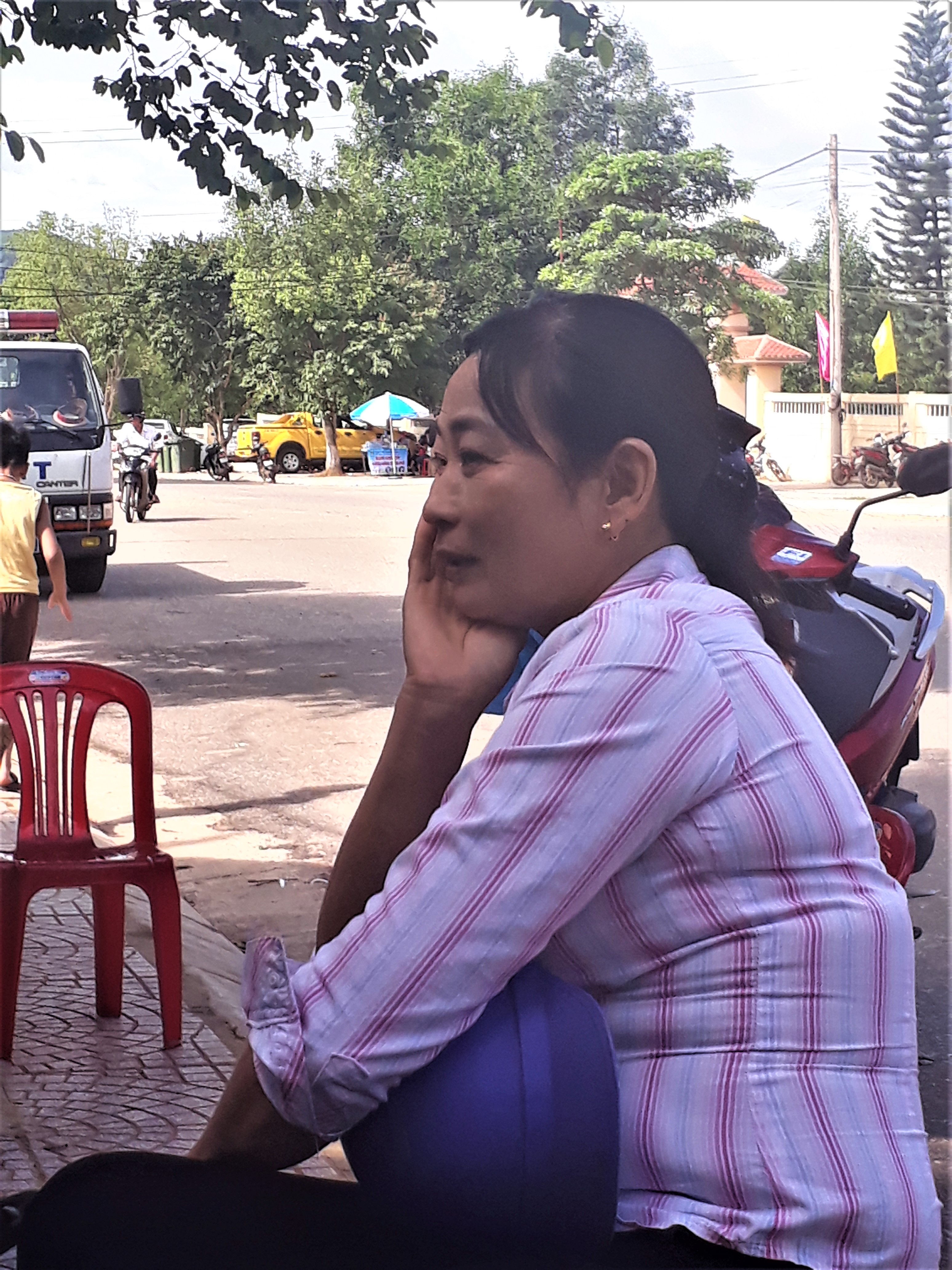 Nữ phụ huynh giải cứu một thí sinh đi thi quên mang giấy tờ - Ảnh 2. Nữ cha mẹ giải cứu một sĩ tử đi thi quên mang giấy tờ - Ảnh 2.