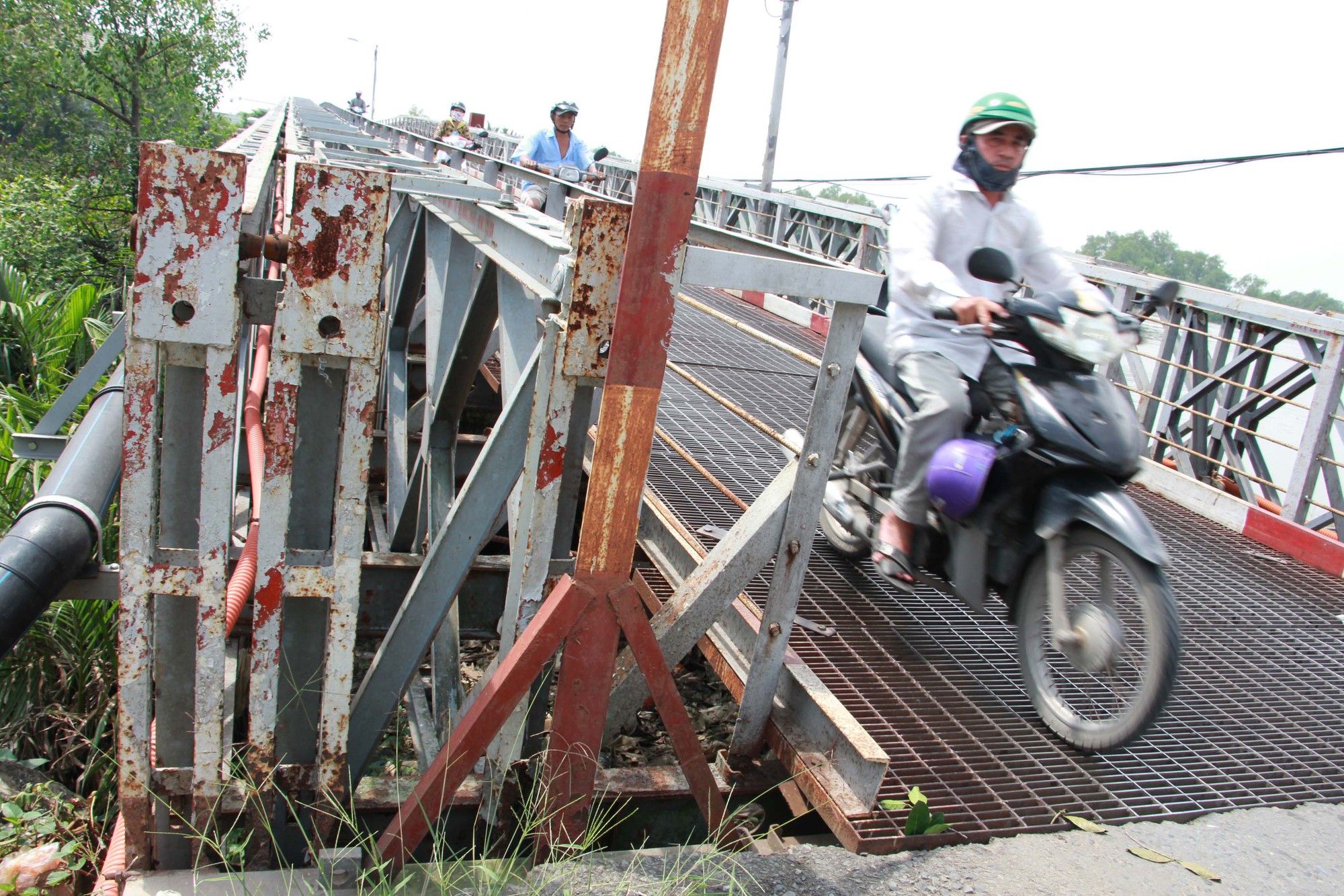 4 cây cầu sắt ở Nhà Bè lại kêu cứu - Ảnh 1. 4 cây cầu sắt ở Nhà Bè lại kêu cứu - Ảnh 1.