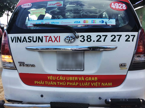 Taxi truyền thống... chơi lầy - Ảnh 2.