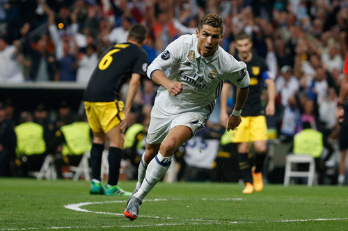 Ronaldo bùng nổ đúng lúc vào cuối mùa, giúp Real Madrid đặt một chân trở lại trận chung kết Champions League Ảnh: REUTERS