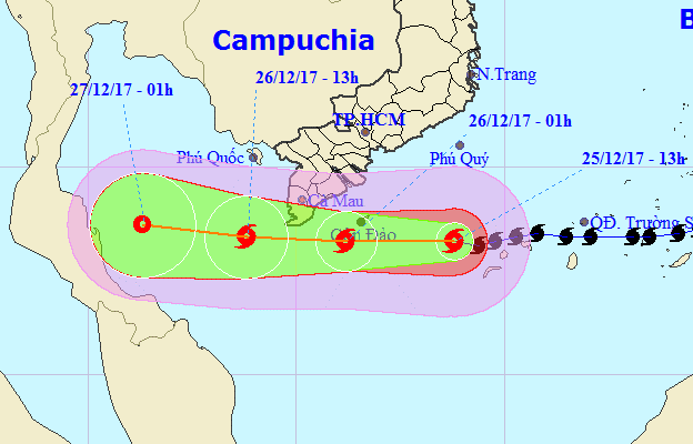 Bão số 16 (Tembin) tiếp tục suy yếu, song vẫn giật cấp 11 trên đất liền - Ảnh 2.