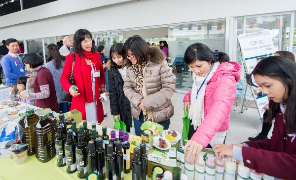 Việt Nam đứng đầu về con số học bổng tấn sĩ của chính phủ - nhà nước Úc - Ảnh 2. Việt Nam đứng đầu về con số học bổng tiến sĩ của chính phủ Úc - Ảnh 2.