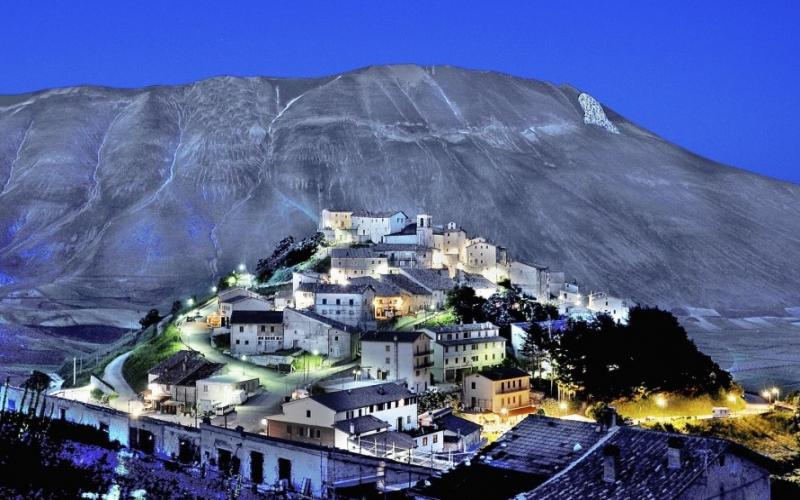 Kho báu Ý hóa thành ngôi làng ma” - Ảnh 1. Kho báu Ý hóa thành ngôi làng ma” - Ảnh 1.