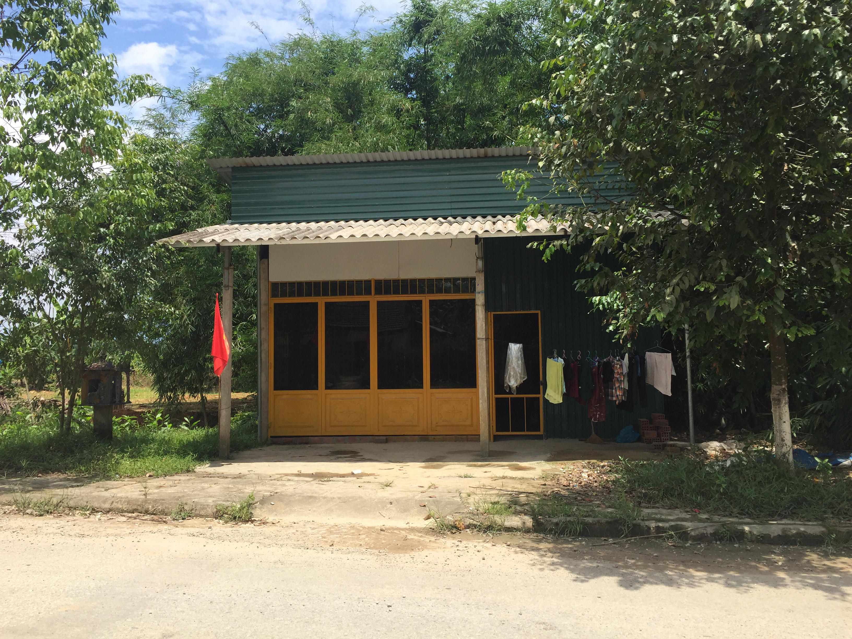 Nhà cha mẹ anh Đặng Hữu Nghị được xây mới ở quê. Ảnh: QUANG NHẬT Nhà cha mẹ anh Đặng Hữu Nghị được xây mới ở quê. Ảnh: QUANG NHẬT