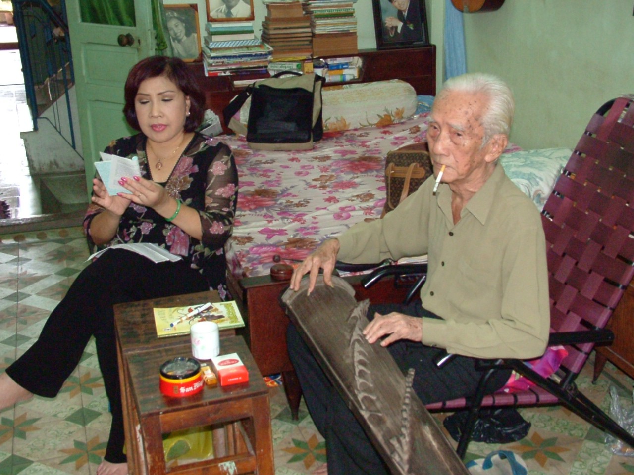 NSND Lệ Thủy: Thầy tôi từng đuổi nghệ sĩ bỏ vàng mua nghề - Ảnh 3. NSND Lệ Thủy: Thầy tôi từng đuổi nghệ sĩ bỏ vàng mua nghề - Ảnh 3.