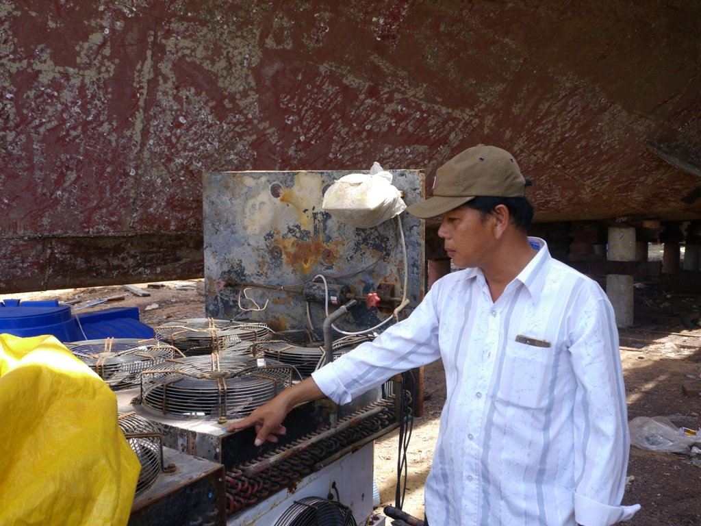 Vụ tàu vỏ thép: Đăng kiểm nói thép đểu đạt chuẩn? - Ảnh 1. Vụ tàu vỏ thép: Đăng kiểm nói thép đểu đạt chuẩn? - Ảnh 1.