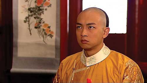 Diễn viên TVB bị xe tông khi đang quay phim - Ảnh 4.