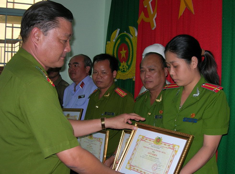 Kỷ luật Phó Giám đốc Công an tỉnh Sóc Trăng - Ảnh 1. Kỷ luật Phó Giám đốc Công an tỉnh Sóc Trăng - Ảnh 1.