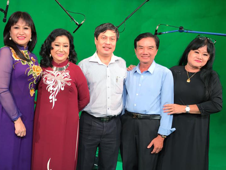 NSƯT Minh Vương, Bích Thủy đắt sô đờn ca tài tử học đường - Ảnh 7. NSƯT Minh Vương, Bích Thủy đắt sô đờn ca tài tử học đường - Ảnh 7.