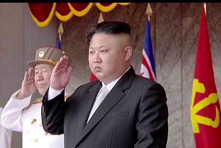 
Nhà lãnh đạo Kim Jong-un tại lễ diễu binh Ngày Ánh Dương. Ảnh: RT
