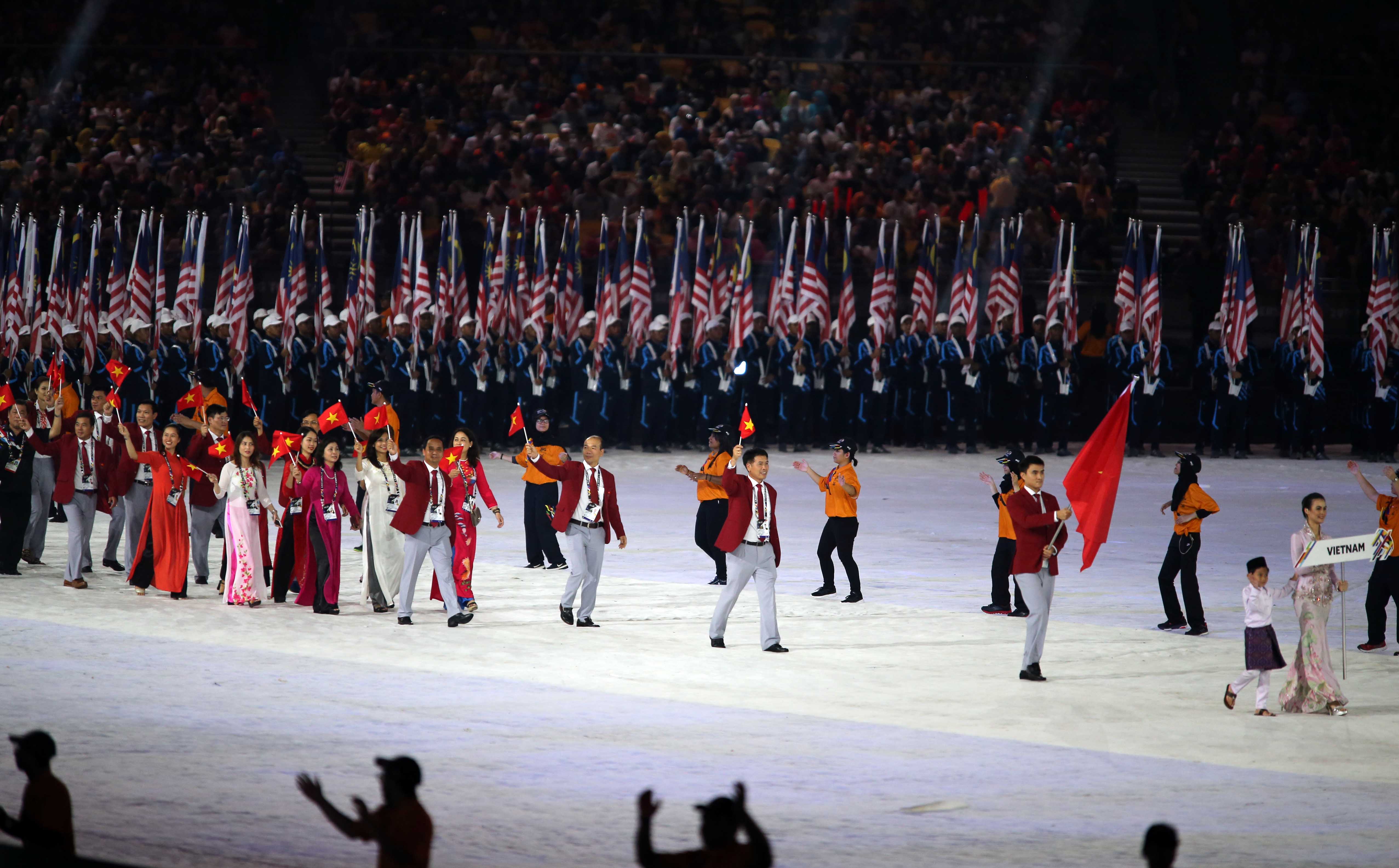 Khai mạc SEA Games 2017: Buổi tiệc mãn nhãn về ánh sáng - Ảnh 3.