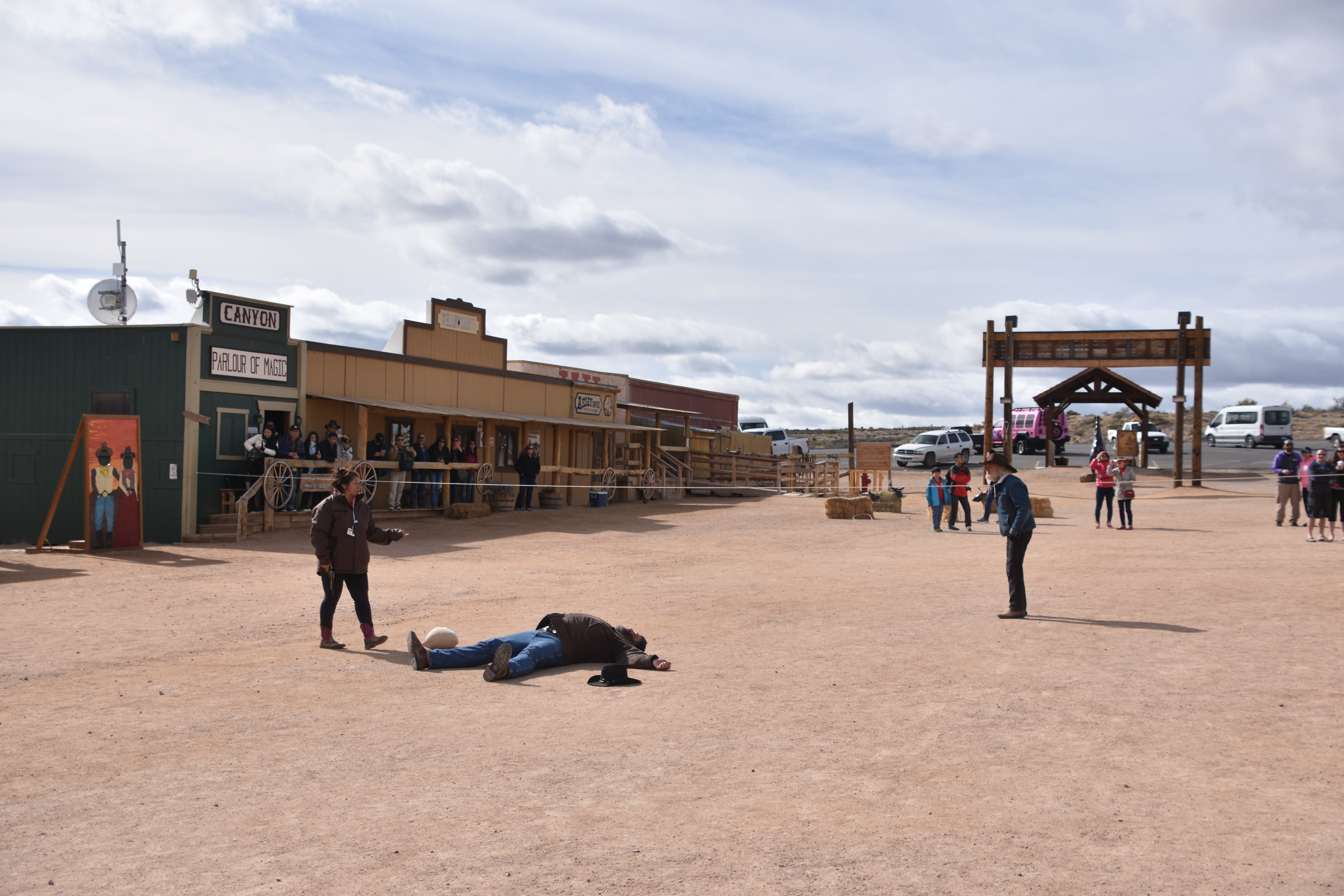 Một lần trong đời làm đại bàng dưới Đại Vực! - Ảnh 3. Một lần trong đời làm đại bàng dưới Đại Vực! - Ảnh 3.