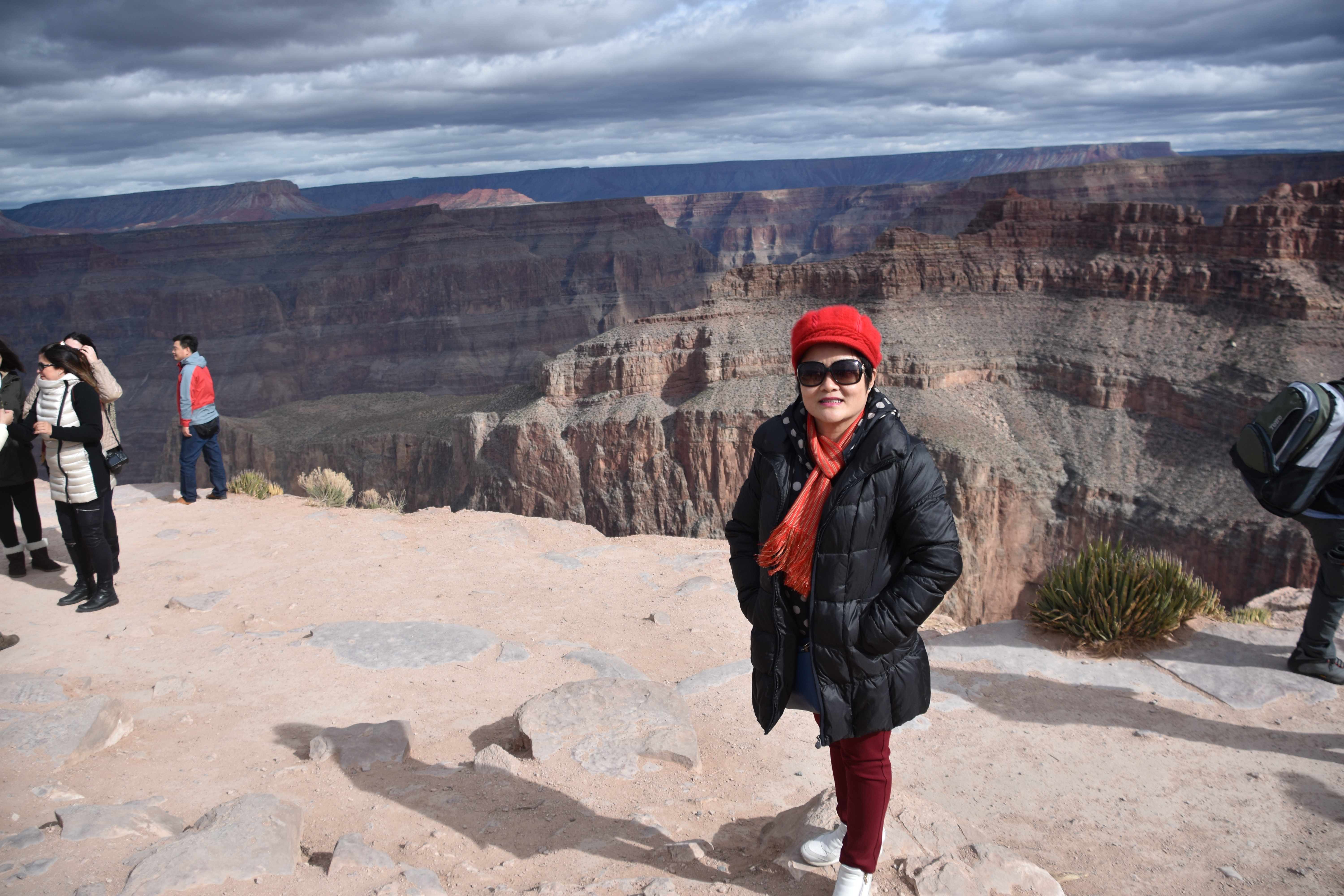 Một lần trong đời làm đại bàng dưới Đại Vực! - Ảnh 9. Một lần trong đời làm đại bàng dưới Đại Vực! - Ảnh 9.