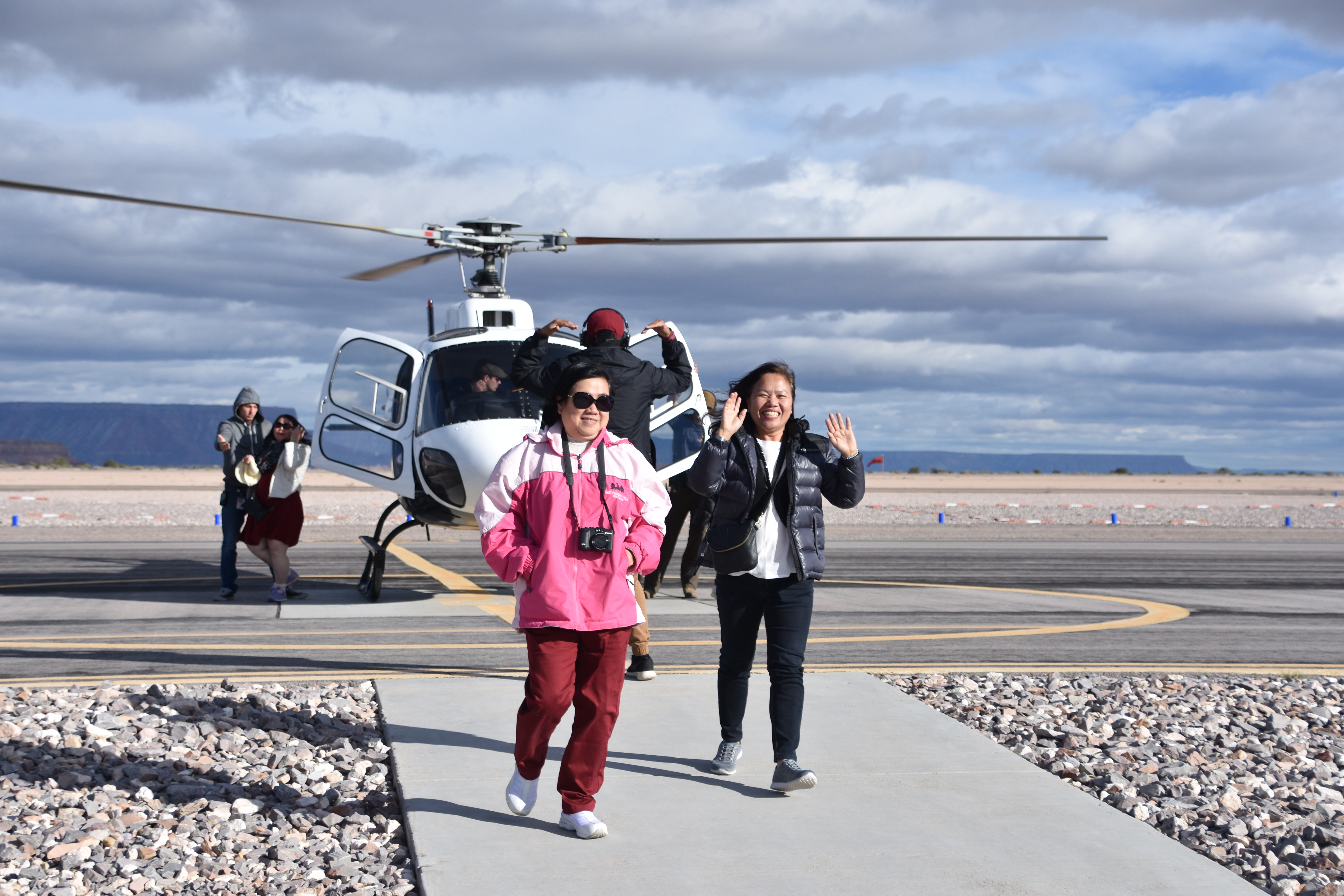 Một lần trong đời làm đại bàng dưới Đại Vực! - Ảnh 27. Một lần trong đời làm đại bàng dưới Đại Vực! - Ảnh 27.