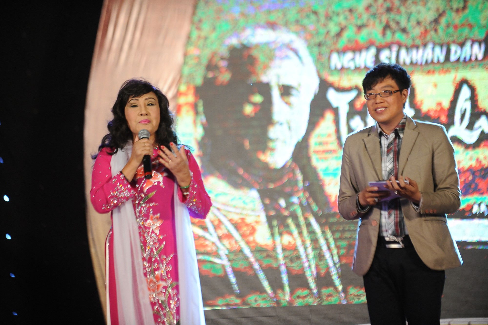 NSND Lệ Thủy: Thầy tôi từng đuổi nghệ sĩ bỏ vàng mua nghề - Ảnh 5. NSND Lệ Thủy: Thầy tôi từng đuổi nghệ sĩ bỏ vàng mua nghề - Ảnh 5.