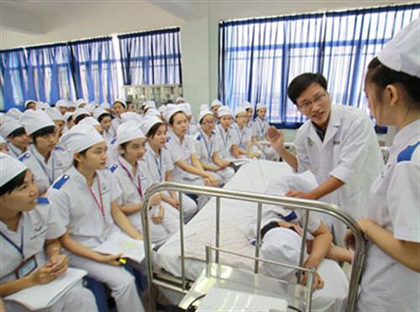 Ngày 15-6, hạn cuối nộp hồ sơ sang Đức làm điều dưỡng - Ảnh 1.